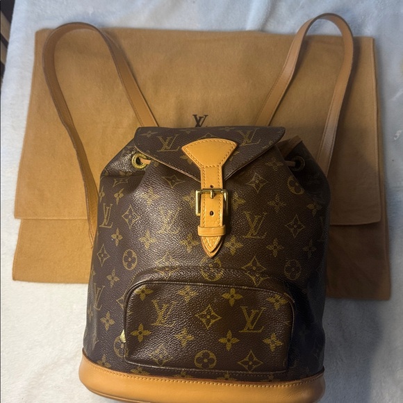 Louis Vuitton Montsouris Backpack MM Brown